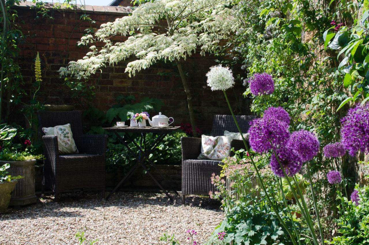 The Hollies Bed And Breakfast Uppingham Eksteriør billede